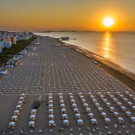 Villa Beethoven Lignano Sabbiadoro Exterior photo