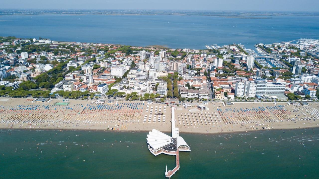 Villa Beethoven Lignano Sabbiadoro Exterior photo